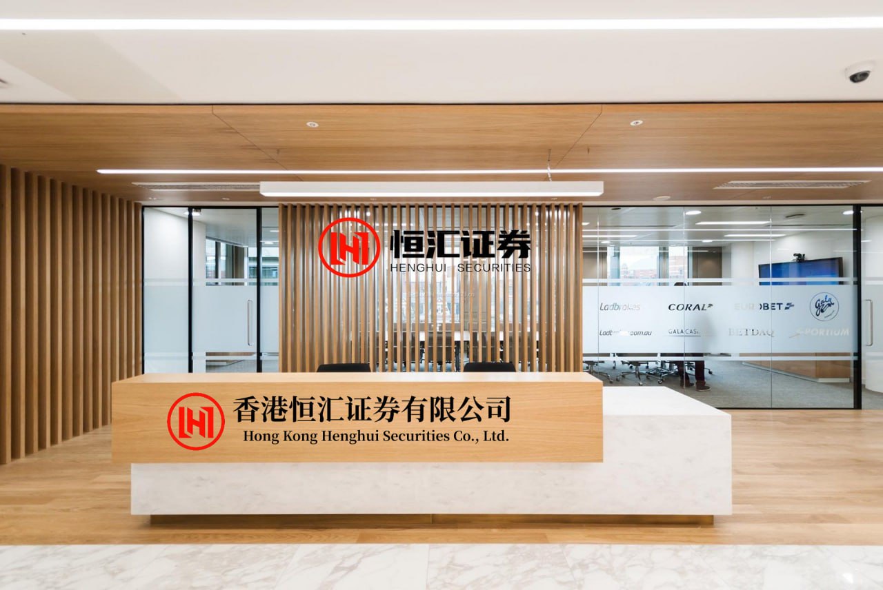 汇发网 长轴距奔驰GLE上市售价不足60万！竞争宝马X5，搭载3.0T轻混+9AT